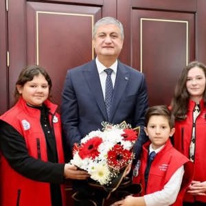 20 Kasım Dünya Çocuk Hakları Günü Kapsamında Valimiz Sayın Mustafa Yavuz'u Makamında Ziyaret Ettik - fotoğraf 4