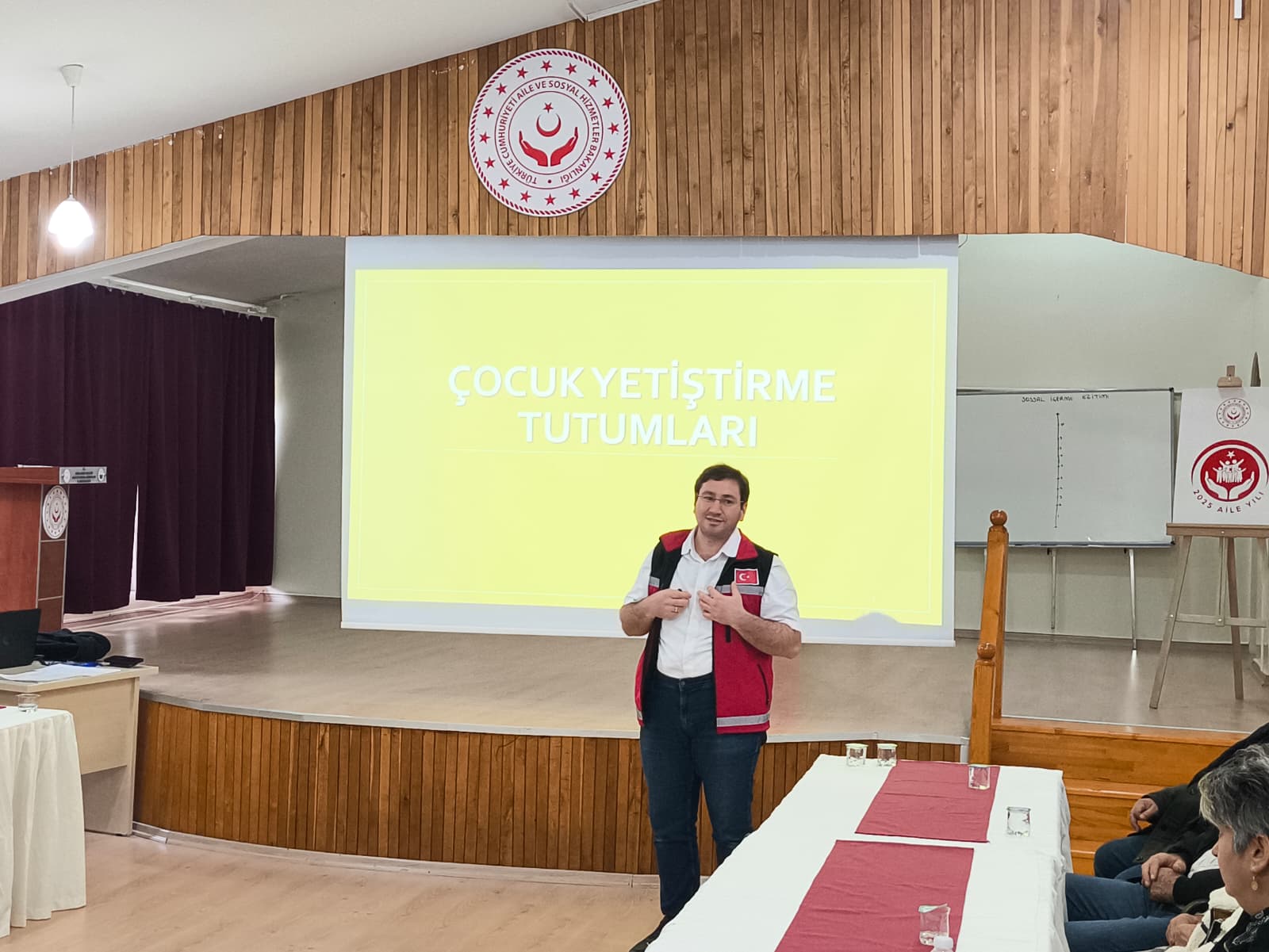 Koruyucu Ailelerimize Aile Eğitim Programı Verildi