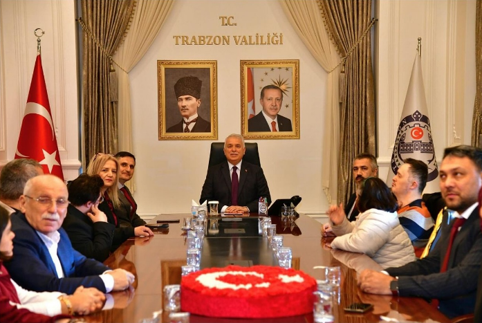 Vali Aziz Yıldırım'la Dünya Engelliler Gününde Bir Araya Gelindi