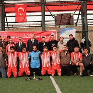 3 Aralık Dünya Engelliler Günü: Halı Saha Futbol Turnuvası Gerçekleşti - fotoğraf 4