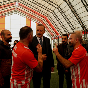 3 Aralık Dünya Engelliler Günü: Halı Saha Futbol Turnuvası Gerçekleşti - fotoğraf 6