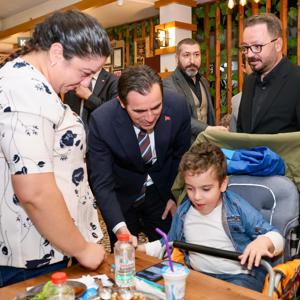 Valimiz Sayın  Ahmet Karakaya ve İl Müdürümüz Vefa Akdoğan, 3 Aralık Dünya Engelliler Günü kapsamında Bitlis Otizm Yardımlaşma Derneği tarafından düzenlenen programa katıldılar - fotoğraf 6