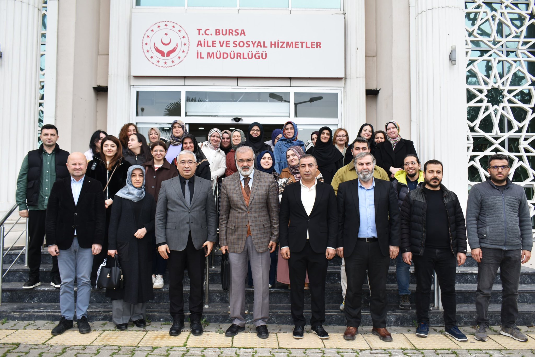 Evlatlarımızın Güvenle Büyüyeceği, Sevgi Ve Merhametle Çevreleneceği Bir Bakım Ortamı Oluşturmak En Temel Sorumluluğumuzdur