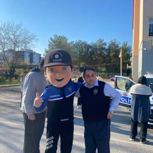 Özel Gereksinimli Bireylerimiz Kanka Polis Ekipleriyle Buluştu   - fotoğraf 5