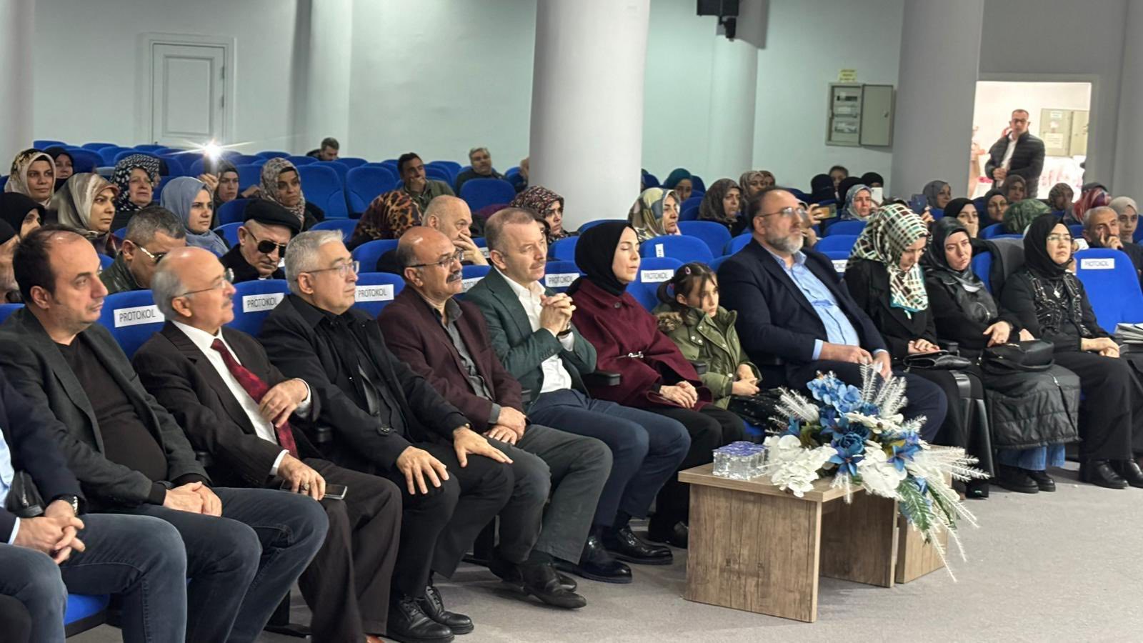 Aynı Bahçenin Farklı Çiçekleriyiz