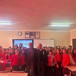 2025 Aile Yılı etkinlikleri kapsamında Vatan Ve Kahramanlık Buluşmaları etkinliği gerçekleştirildi. - fotoğraf 4