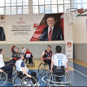 3 Aralık Engelliler Günü Kapsamında Basketbol Dostluk Maçı - fotoğraf 1