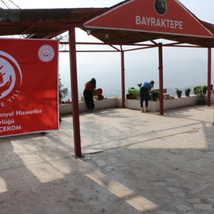 Çocuklarımız Ve Kahramanlarımızla Bayraklı Tepe’yi Fidanlarla Buluşturduk. - fotoğraf 10