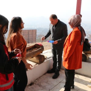 Çocuklarımız Ve Kahramanlarımızla Bayraklı Tepe’yi Fidanlarla Buluşturduk. - fotoğraf 19