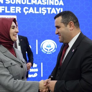 Bakanımız Göktaş "Sosyal Hizmetler ve Bakım Hizmetlerinin Sunulmasında Sosyal Kooperatifler Çalıştayı"nda konuştu - fotoğraf 4