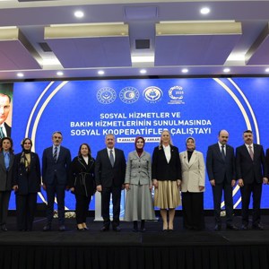 Bakanımız Göktaş "Sosyal Hizmetler ve Bakım Hizmetlerinin Sunulmasında Sosyal Kooperatifler Çalıştayı"nda konuştu - fotoğraf 7