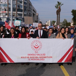 3 Aralık Dünya Engelliler Günü Kapsamında Denizli’de Farkındalık Yürüyüşü ve Performans Etkinlikleri Düzenlendi - fotoğraf 3