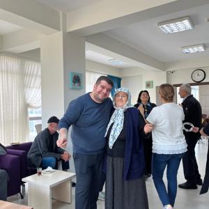 Babadağ Huzurevinde Dünya Engelliler Günü Dolayısıyla Müzik ve Dayanışma Programı Gerçekleştirildi - fotoğraf 1