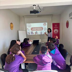 2025 Aile Yılı Kapsamında Öğrencilerin Tavas Sosyal Hizmet Merkezi Ziyareti Gerçekleştirildi - fotoğraf 1