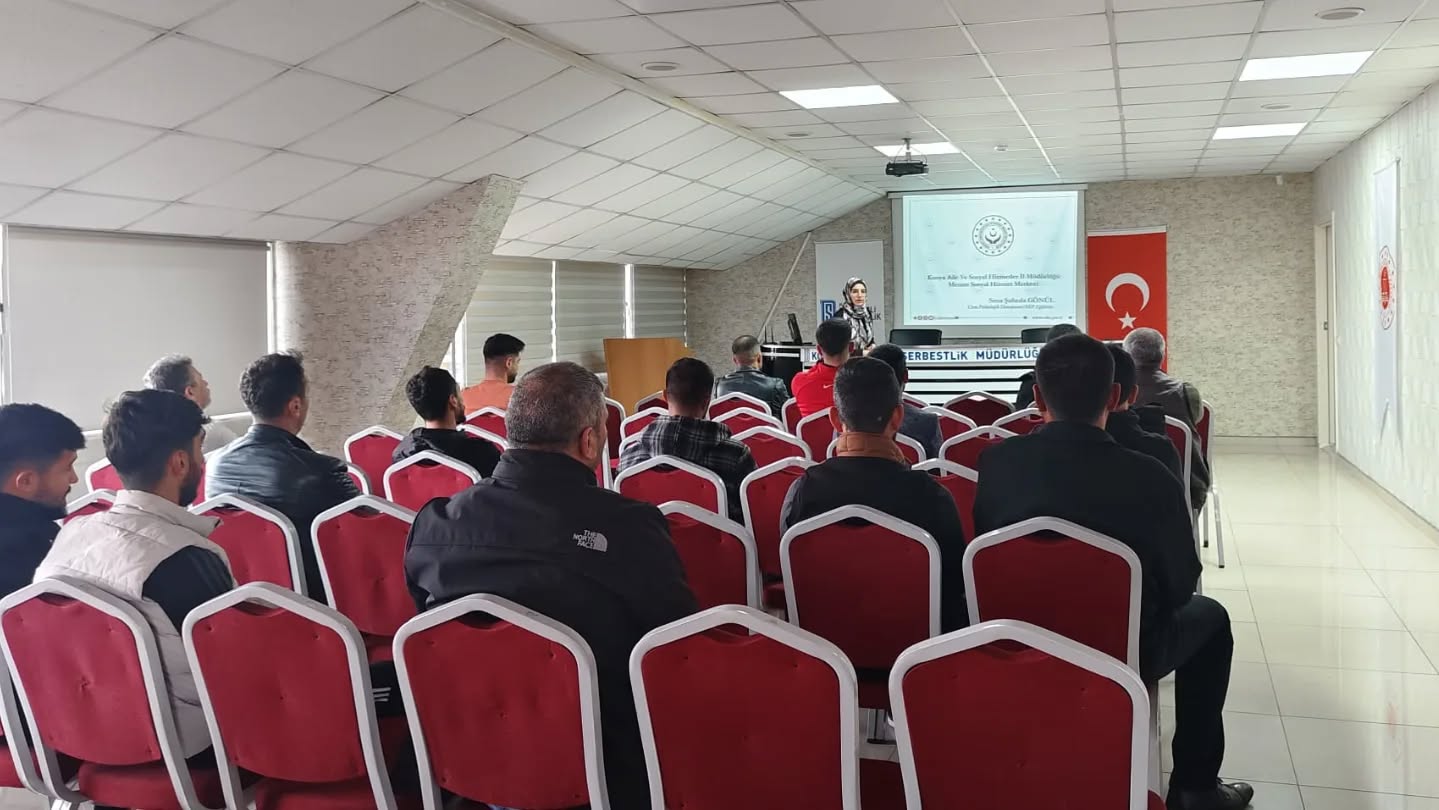 “Ebeveyn Tutumları” Konulu Seminer Düzenlendi