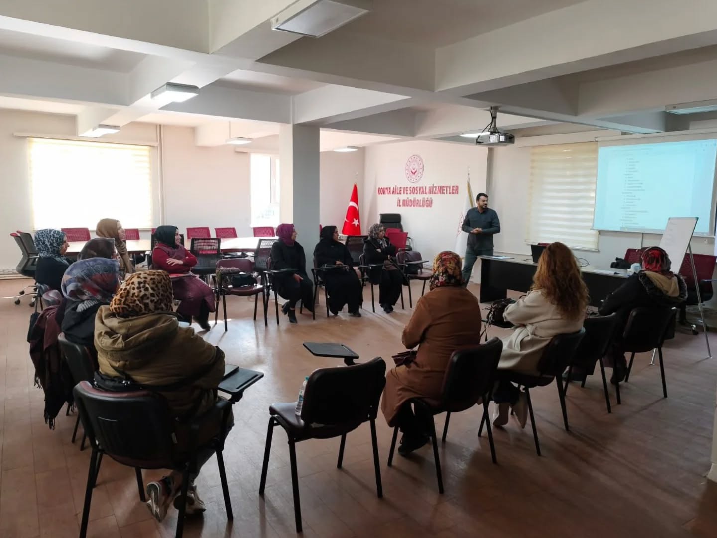 "Yetişkinlere Yönelik Psikososyal Destek ve Stres Yönetimi Uygulama" Oturumu Gerçekleştirildi