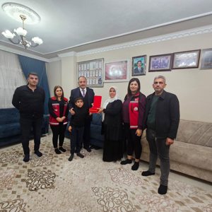 Şehit Ailelerine Devlet Şefkati, İl Müdürü Salih Kaya’dan Ziyaret - fotoğraf 4