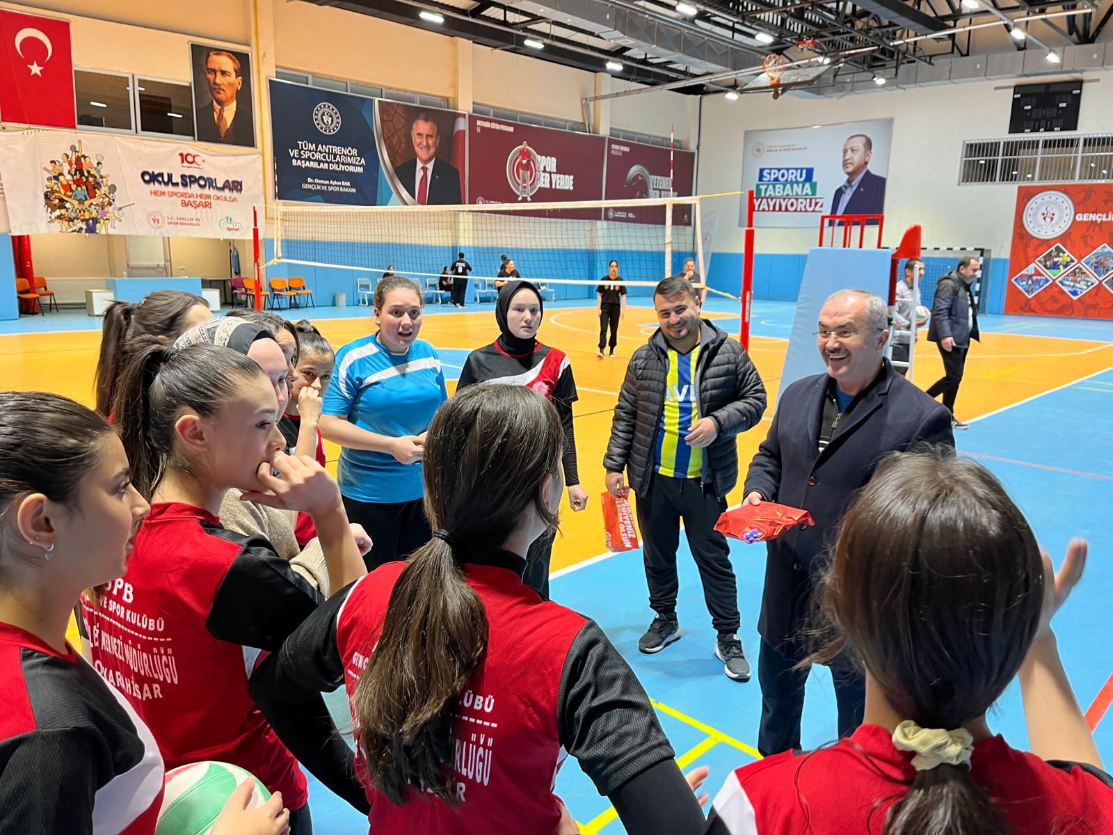 İl Müdürümüz Sayın Bilal Erdoğan Voleybol Müsabakasına Eşlik Etti