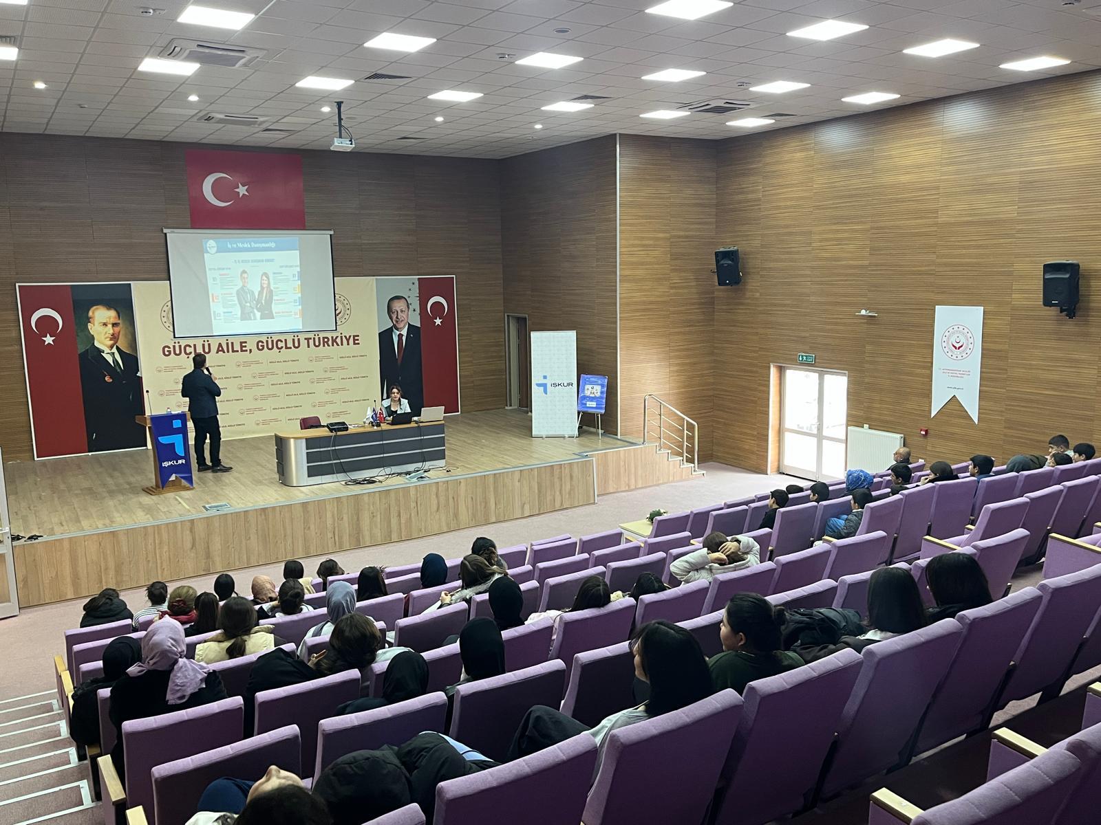 İş ve Meslek Danışmanlığı Eğitimi