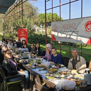 2025 Aile Yılı Kapsamında Ebeveyn Kaybı Yaşamış Çocuklara Yönelik Sosyal Destek Etkinliği Gerçekleştirildi - fotoğraf 2