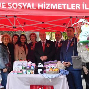 25 Kasım Kadına Yönelik Şiddete Karşı Uluslararası Mücadele Günü Etkinlikleri Kapsamında Kadın Ürünleri Sergisi Düzenlendi - fotoğraf 6