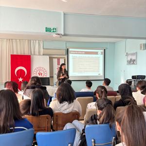 2025 Aile Yılı Kapsamında Tavas KYK Kız Öğrenci Yurdunda Kadına Yönelik Şiddetle Mücadele Farkındalık Eğitimi Gerçekleştirildi - fotoğraf 2
