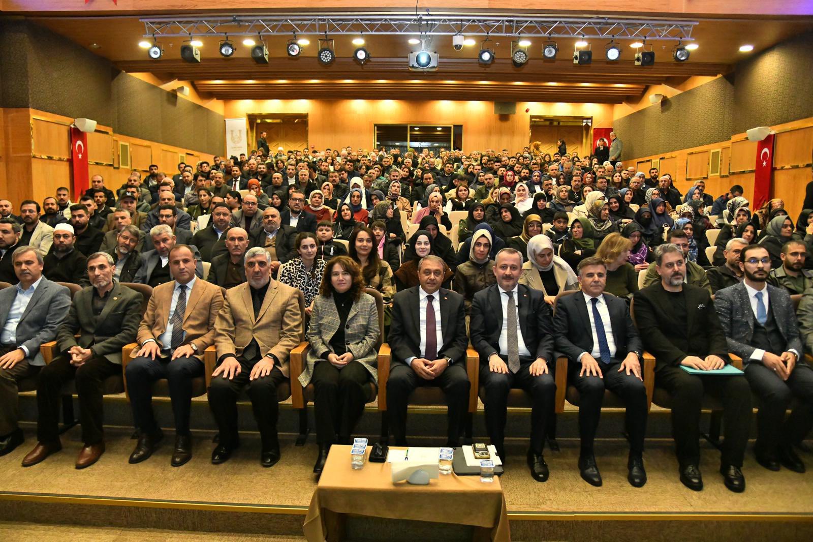 “Küresel Tehditler Karşısında Aile” Konulu Konferansa Katıldık.