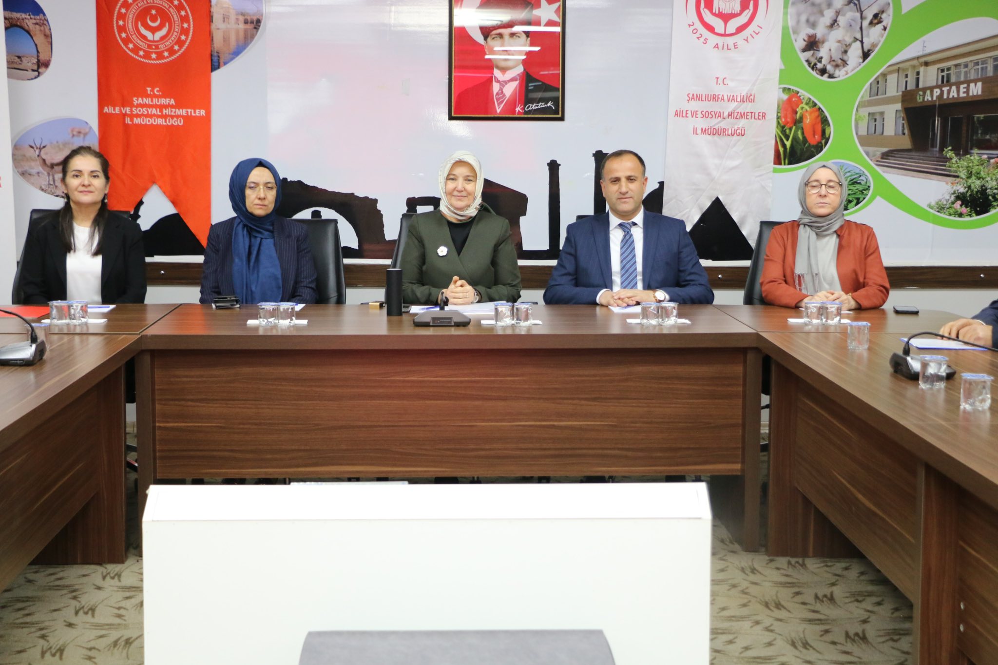 Bakan Yardımcımız Sayın Leman YENİGÜN’ün Teşrifleriyle İdarecilerimiz ve Personellerimizle İstişare Toplantısı Gerçekleştirdik.