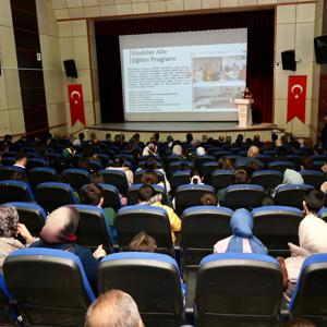 Bitlis Ailece Kitap Okuyor Projesi Tanıtım Lansmanı Gerçekleştirildi - fotoğraf 1