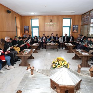 Bitlis Ailece Kitap Okuyor Projesi Tanıtım Lansmanı Gerçekleştirildi - fotoğraf 9