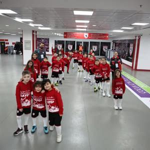 Çocuklardan Sahada Güçlü Mesaj: Dijital Dünyada Güven Vurgusu - fotoğraf 12