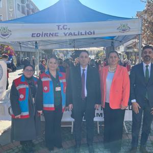 25 Kasım Kadına Yönelik Şiddete Karşı Uluslararası Mücadele Günü Kapsamında Stand Açıldı. - fotoğraf 3