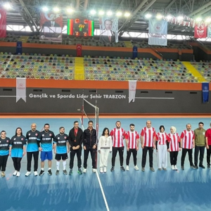 Voleybol Dostluk Maçı, Centilmence Ve Dostluk Dolu Bir Atmosferde Gerçekleştirildi. - fotoğraf 4