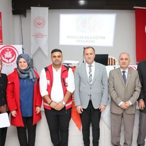 Modüler Aile Eğitim Programımızı Tamamlayan Ailelerimiz İçin Katılım Belgelerimizi Takdim Ettik. - fotoğraf 1
