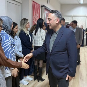 Edirne Aile ve Sosyal Hizmetler İl Müdürü Harun TOHUMCU, Kurum Bünyesinde Görev Yapan Kadın Personellerin 5 Aralık Dünya Kadın Hakları Günü’nü Kutladı. - fotoğraf 1