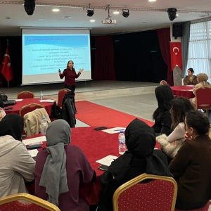 İş Sağlığı ve Güvenliği Eğitimi Düzenlendi - fotoğraf 1