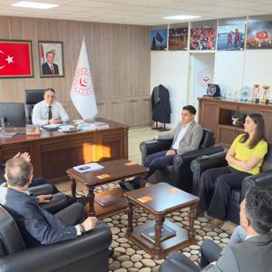 Edirne Aile ve Sosyal Hizmetler İl Müdürlüğü'nde Haftalık Değerlendirme Toplantısı Gerçekleştirildi. - fotoğraf 1