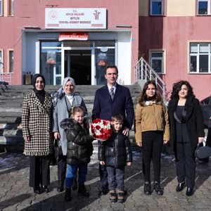 "Gönül Elçileri ile Koruyucu Aile Farkındalık Toplantısı", Valimiz Sayın Ahmet Karakaya ve eşi Özlem Karakaya Hanımefendi’nin katılımlarıyla gerçekleştirildi - fotoğraf 8