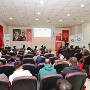 "Gönül Elçileri ile Koruyucu Aile Farkındalık Toplantısı", Valimiz Sayın Ahmet Karakaya ve eşi Özlem Karakaya Hanımefendi’nin katılımlarıyla gerçekleştirildi - fotoğraf 3