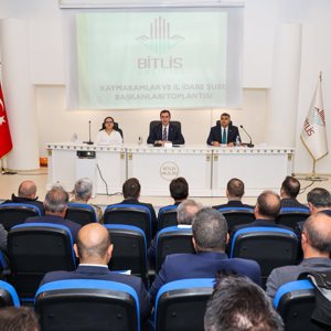 Valimiz Sayın Ahmet Karakaya başkanlığında, “Kaymakamlar ve İl İdare Şube Başkanları Toplantısı” gerçekleştirildi - fotoğraf 1