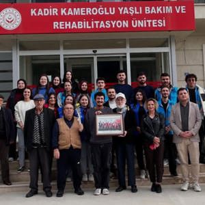 2025 Aile Yılı Kapsamında Çivril Gençlik ve Spor İlçe Müdürlüğü Tarafından Yaşlılara Ziyaret Gerçekleştirildi - fotoğraf 1