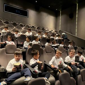 2025 Aile Yılı Etkinlikleri Çerçevesinde Öğrenciler İçin Cumhuriyet Temalı Sinema Programı Düzenlendi - fotoğraf 9