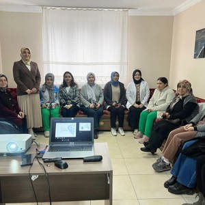 Yenice Aile Destek Merkezinde Aile Hukuku Konulu Eğitim Semineri Gerçekleştirildi - fotoğraf 2