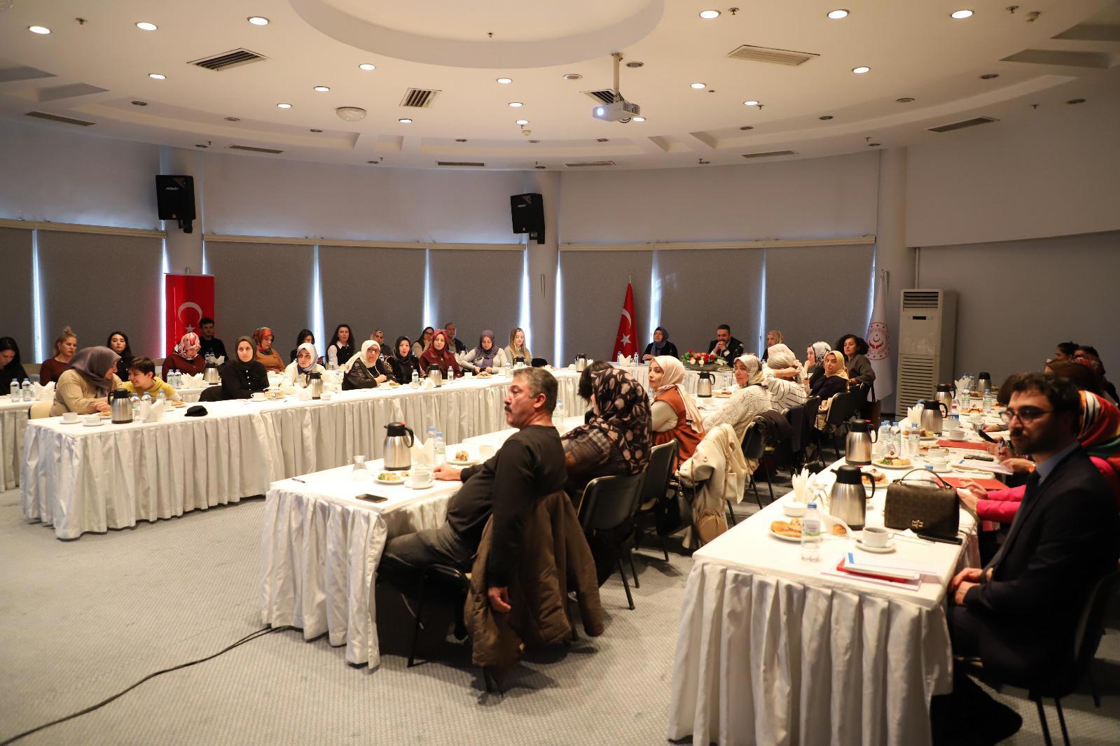 Sanatla Yaşam Programı Kapsamında E-Ticaret ve Finansal Okuryazarlık Eğitimi Gerçekleştirildi - fotoğraf 2