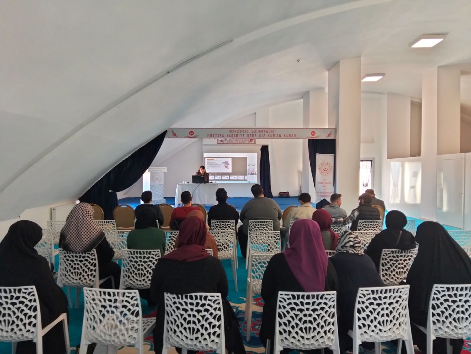 Denizli Müftülüğü Personeline Yönelik “Eğitimde Şiddet, İhmal ve İstismar” Semineri Gerçekleştirildi