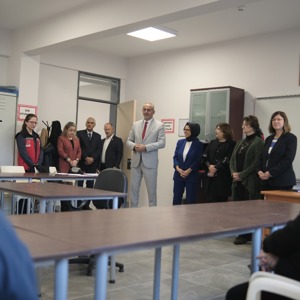 Sanata Teşvik ve Sanatla Yaşam Programı Kapsamında Ahşap Süsleme Kursu Başlatıldı - fotoğraf 3