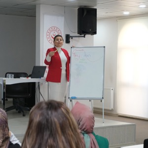 Yaratıcı Dramaya Yolculuk Atölye Programının Dördüncü ve Son Oturumu Gerçekleştirildi - fotoğraf 5