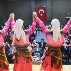 Aile ve Sosyal Hizmetler Bakanımız Göktaş, “Bizim Çocuklar” 13. Türkiye Halk Oyunları Yarışması açılışına katıldı - fotoğraf 4