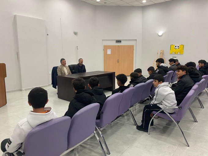 Bingöl İl Millî Eğitim Müdür Yrd. Abdulhaluk ÇAKAN ve Aile ve Sosyal Hizmetler İl Müdür Yrd. Orhan VARAN, Çocuk Evleri Sitesi’nde çocuklarımızla bir araya gelerek eğitim ve yaşam tecrübelerini paylaştı. 