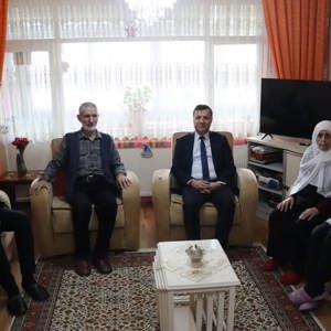 ‎Şehit Ailemize Anlamlı Ziyaret - fotoğraf 1